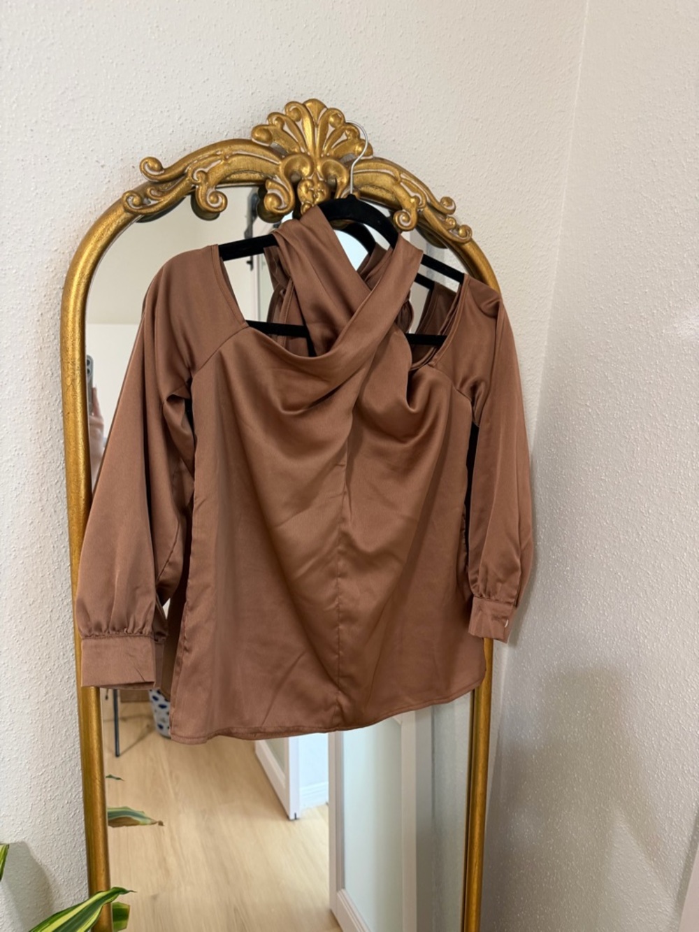 SHEIN Chocolate Twist-Back Long Sleeve Blouse